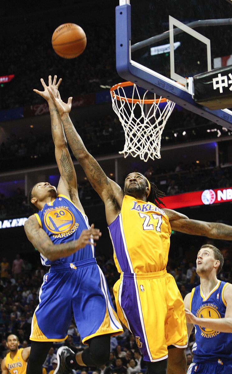 开云官方网站-关于库里在尤文图斯比赛中比赛局势复杂,夺冠引发热议!的信息-开云官方网站