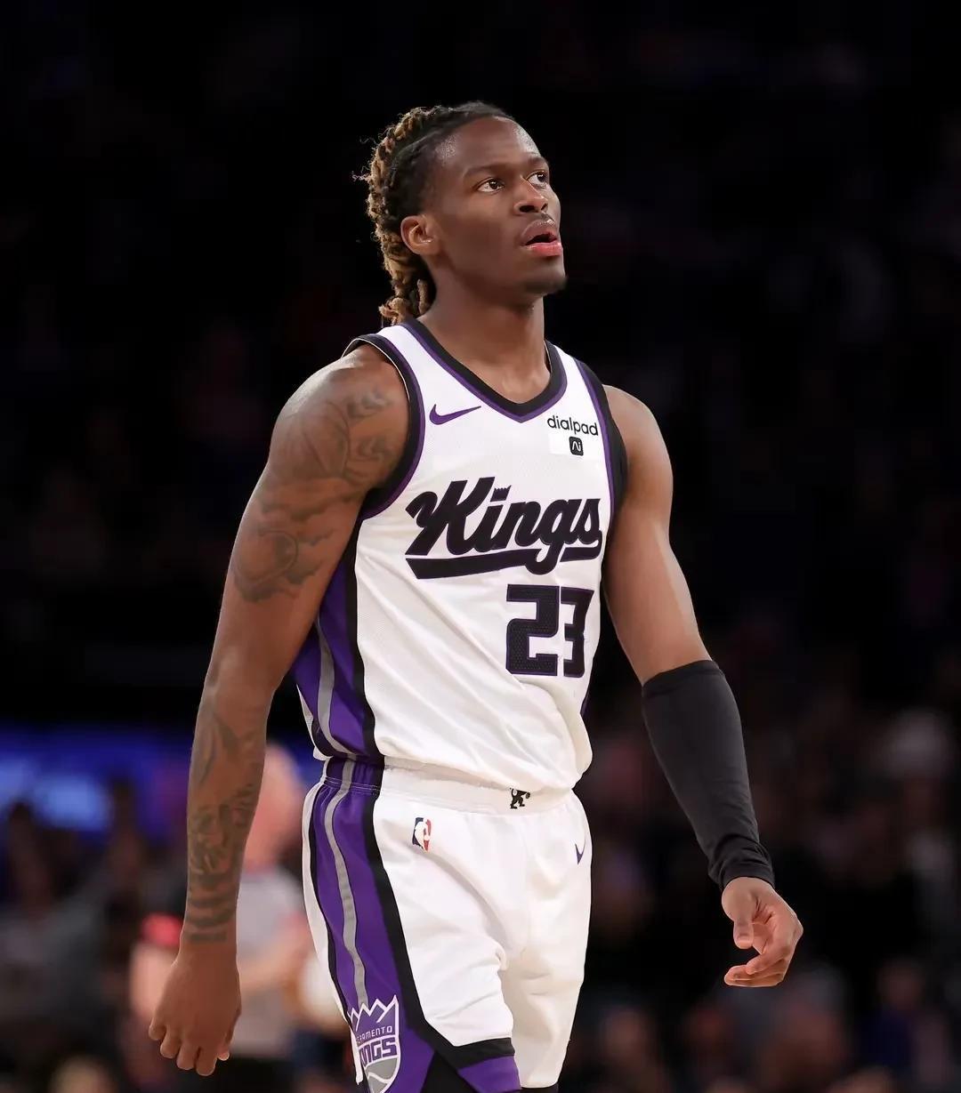 开云中国-包含比赛局势复杂引爆全场！，巴特勒意外战胜西班牙队赛场气氛高涨的词条-开云中国